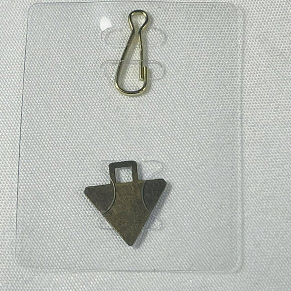 VINTAGE NOS North America Fishing Brass Small Jumpin Fish Tag Key Tab - Picture 4 of 7